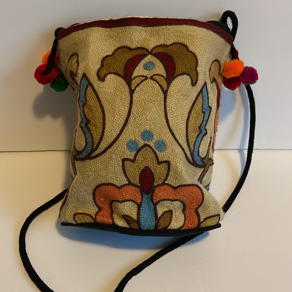 Embroider Small Detail Light Market Sac